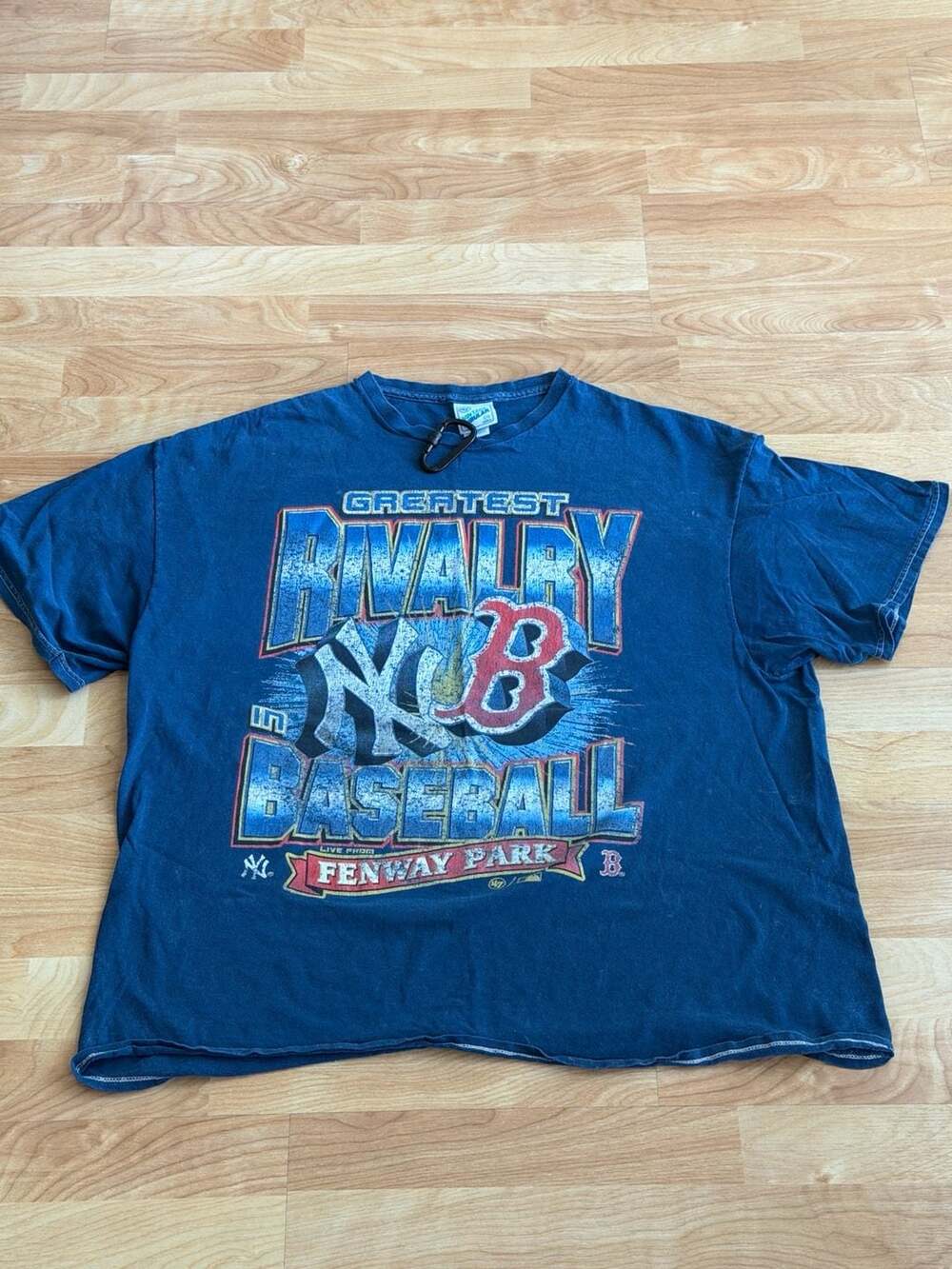 47 Brand Vintage Tubular T-Shirt - Boston Red Sox vs New York Yankees Rivalry -